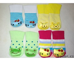 Newborn ponožky s hračkou
